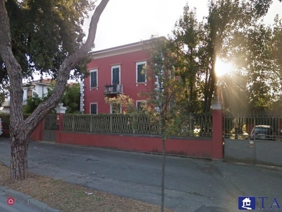 Casa indipendente in Vendita in Viale XX Settembre 190 a Carrara