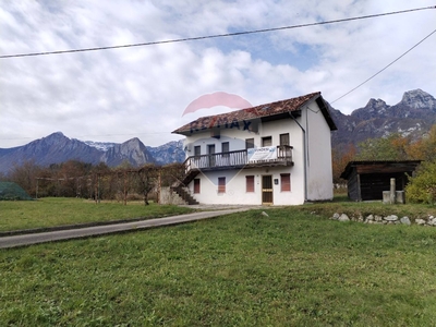 Casa indipendente in Via Citta di Cornia, Sospirolo, 6 locali, 1 bagno