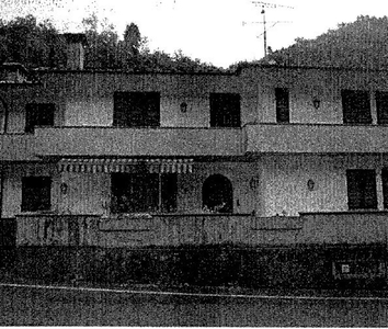 Casa semindipendente in Via delle Cartiere 214, Villa Basilica, garage