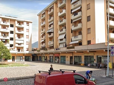 Negozio/Locale commerciale in Vendita in a Prato