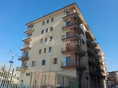 Quadrilocale in Munazio Planco, Benevento, 1 bagno, 120 m², 4° piano