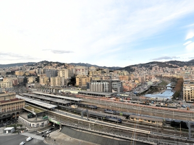 Quadrilocale in Viale Emanuele Filiberto Duca d'Aosta, Genova, 1 bagno