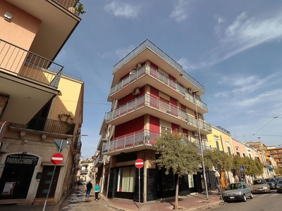 Trilocale in Nazario Sauro, Bari, 1 bagno, 97 m², 2° piano, terrazzo