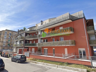 Trilocale in Via Montegrappa, Campobasso, 2 bagni, 95 m², ascensore