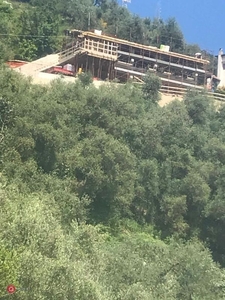 Villa in Vendita in a Carrara
