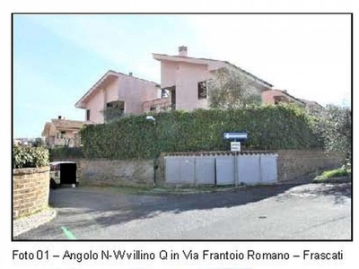Villa all'asta in Via del Frantoio, 269/Q