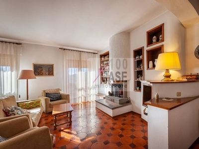 Appartamento in vendita ad Abbadia San Salvatore via Nazario Sauro