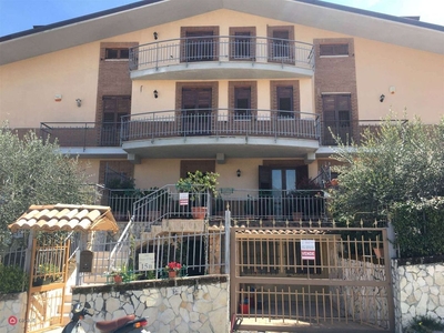 Appartamento in Vendita in Contrada Chiaire a Avellino