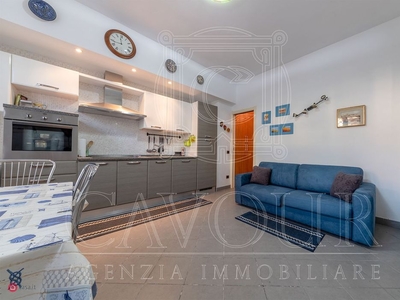 Appartamento in Vendita in Via Filippo Chiarella a Chiavari