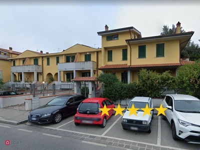 Appartamento in Vendita in Via Ginzburg Natalia a Prato