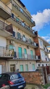 Appartamento in Vendita in Via Marcuccio Gallico Sup. a Reggio Calabria