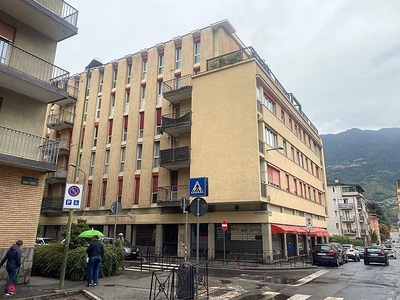 Appartamento in Vendita in Via Monte Pasubio a Aosta