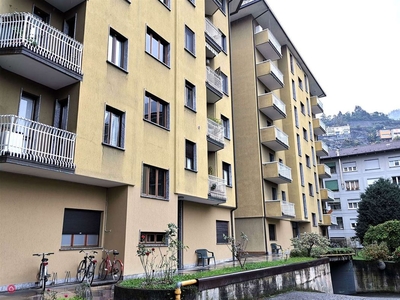 Appartamento in Vendita in Via Visciastro a Sondrio