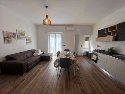 Appartamento in Vendita in Via Vittorio Veneto a La Spezia