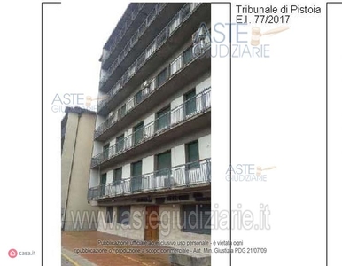 Appartamento in Vendita in Viale Macallè 23 a Pistoia