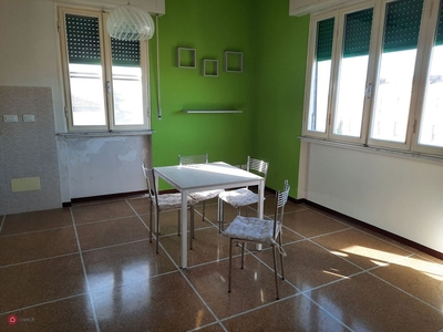 Appartamento in Vendita in Viale Vittorio Alfieri a Livorno
