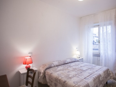 Camera doppia in affitto, appartamento con 3 camere da letto, Trastevere, Roma