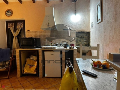 Casa Bi/Trifamiliare in Vendita in Via Fossone Basso 16 a Carrara