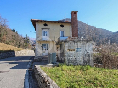 casa in vendita a Torlano