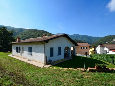 Casa indipendente 7 locali di 160 m² in Murialdo