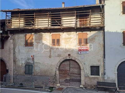 Casa Indipendente in vendita a Trento via Vegiara