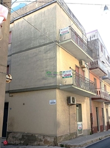 Casa indipendente in Vendita in Corso Italia a Ragusa