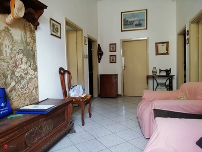 Casa indipendente in Vendita in Via Santa Lucia a Pontedera