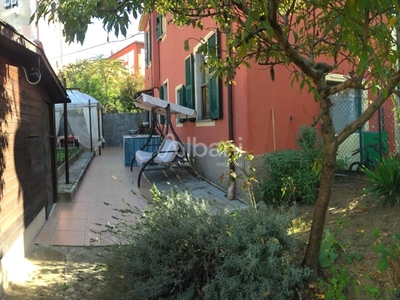 Casa Semi Indipendente in Vendita a La Spezia, zona Ruffino, 155'000€, 85 m²