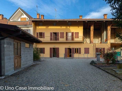 Casa Semi indipendente in Vendita ad Palazzo Canavese - 79000 Euro