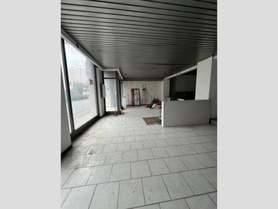 Immobile commerciale in Affitto a La Spezia, zona PORTO, 1'200€, 125 m²