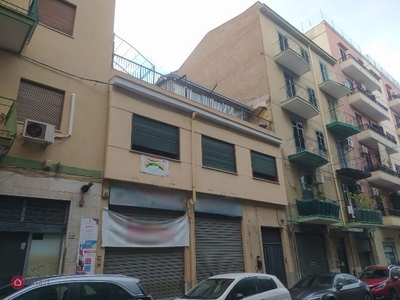 Magazzino in Vendita in Via piave 129 a Palermo