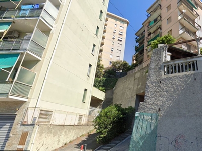 Quadrilocale di 84 m² a Genova