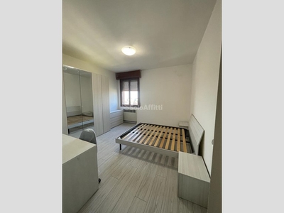 Stanza in Affitto a Modena, 370€, 200 m²