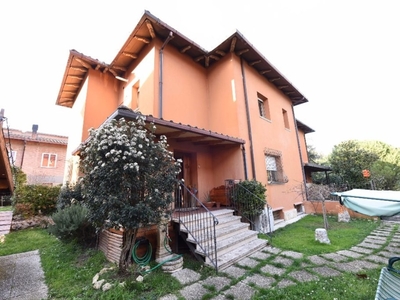Villa Bifamiliare in vendita a Casole d'Elsa via Fontecanti,