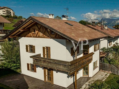 Villa in vendita a Nova Ponente via Castello Thurn