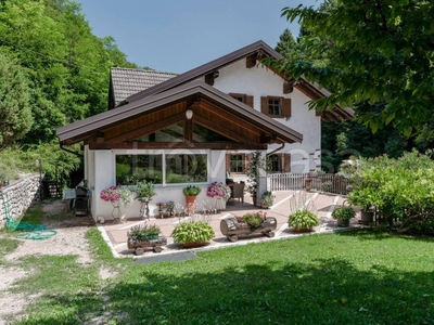 Villa in vendita a Trento strada della Fricca