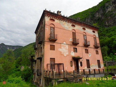 Villa in Vendita in a Valbrenta