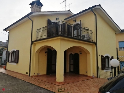 Villa in Vendita in Strada di Vagoti a Terni