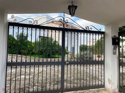 Villa in Vendita in Strada Privata Parco dei Roseti 56 a Noicattaro