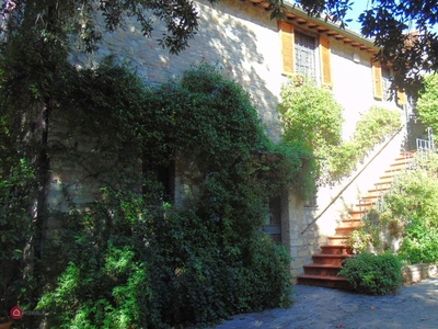 Villa in Vendita in Strada Santa Lucia a Perugia