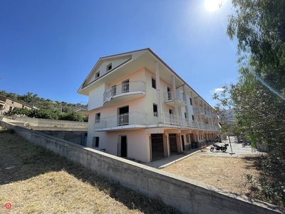 Villa in Vendita in Via Macellari Inferiore a Reggio Calabria
