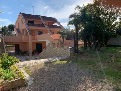 Villa in Vendita in Via Rapolla a Lecce