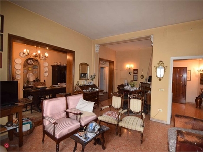 Villa in Vendita in Via XX Settembre 170 a Perugia