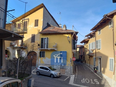 Casa indipendente in vendita a Gassino Torinese