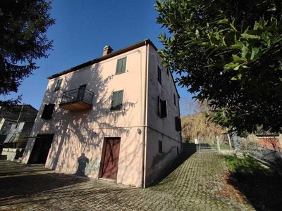 villa indipendente in vendita a Serra San Quirico