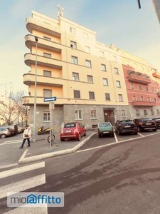 Appartamento arredato con terrazzo Milano
