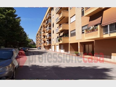 Appartamento in vendita a Frosinone, Piazza Padre Pio , 3 - Frosinone, FR