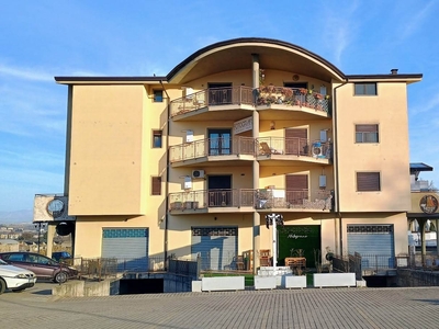 Appartamento in vendita a Rose Cosenza Petraro