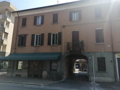 Appartamento in vendita a Rovellasca Como