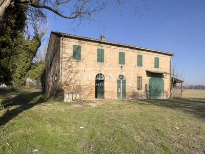 Rustico-Casale-Corte in Vendita ad Ravenna - 160000 Euro